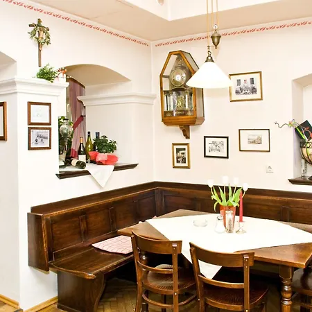Restaurant Zur Post Otel